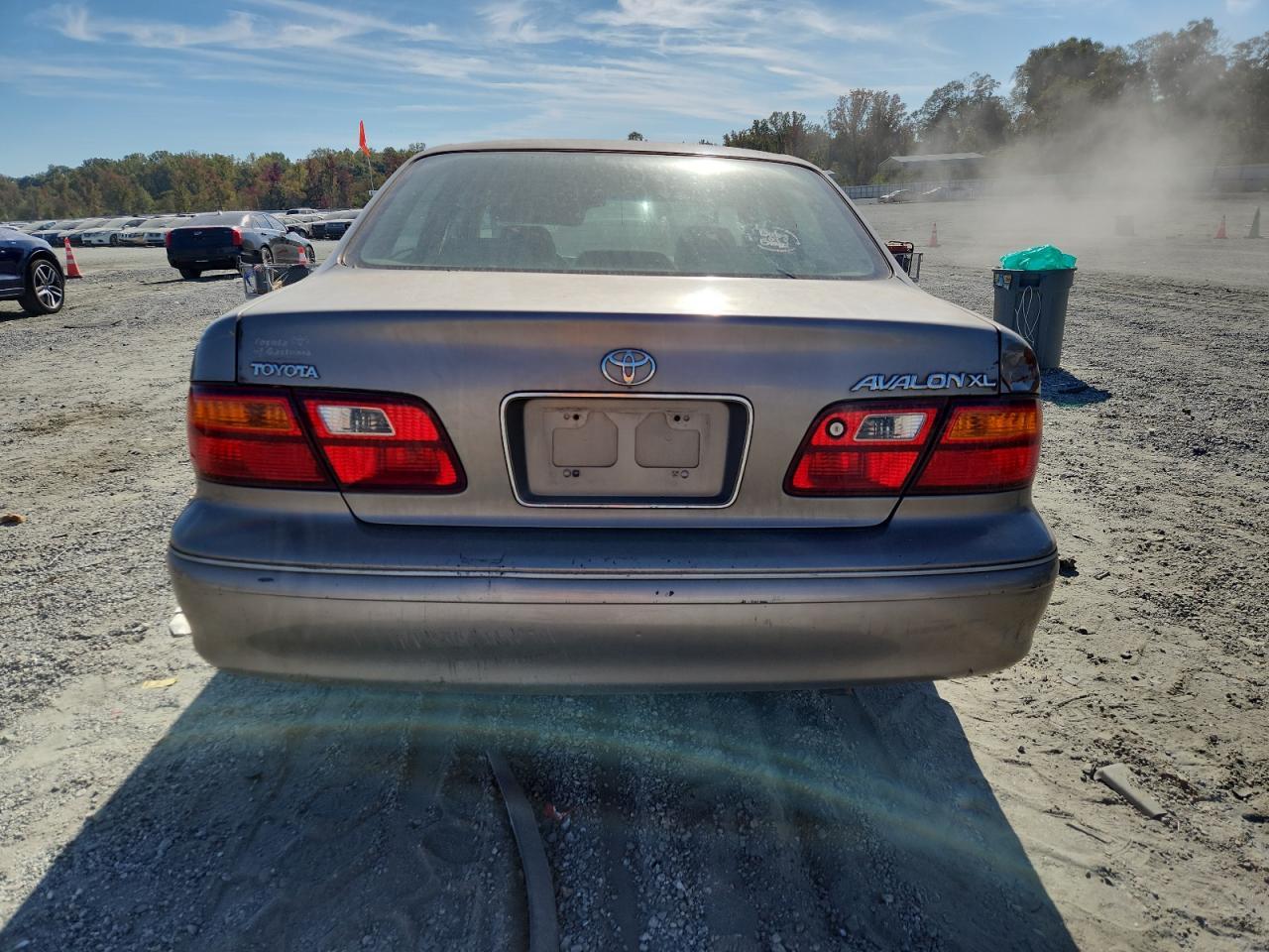 1999 TOYOTA Avalon