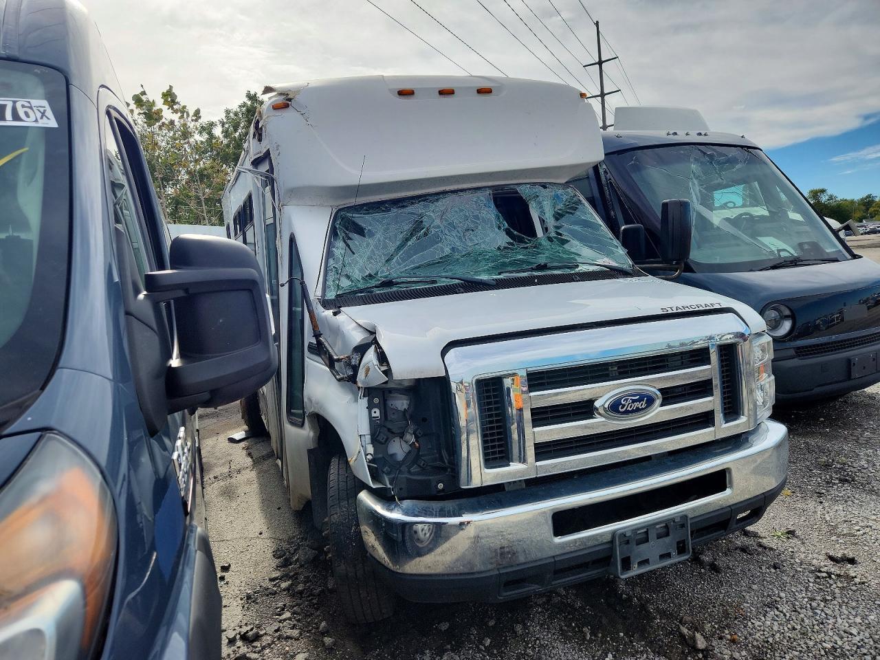2017 FORD E-350