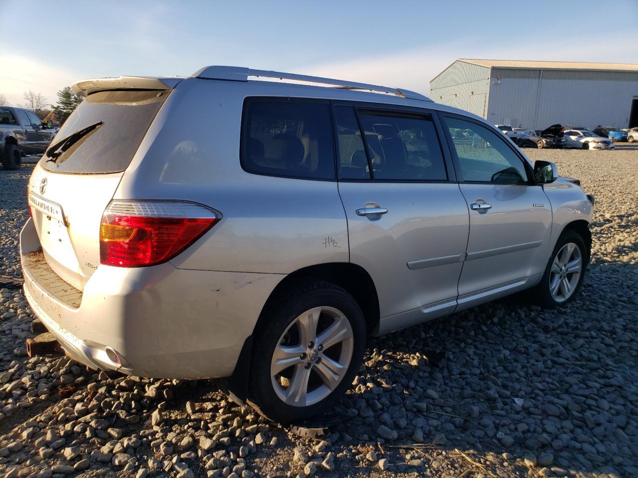 2010 TOYOTA HIGHLANDER