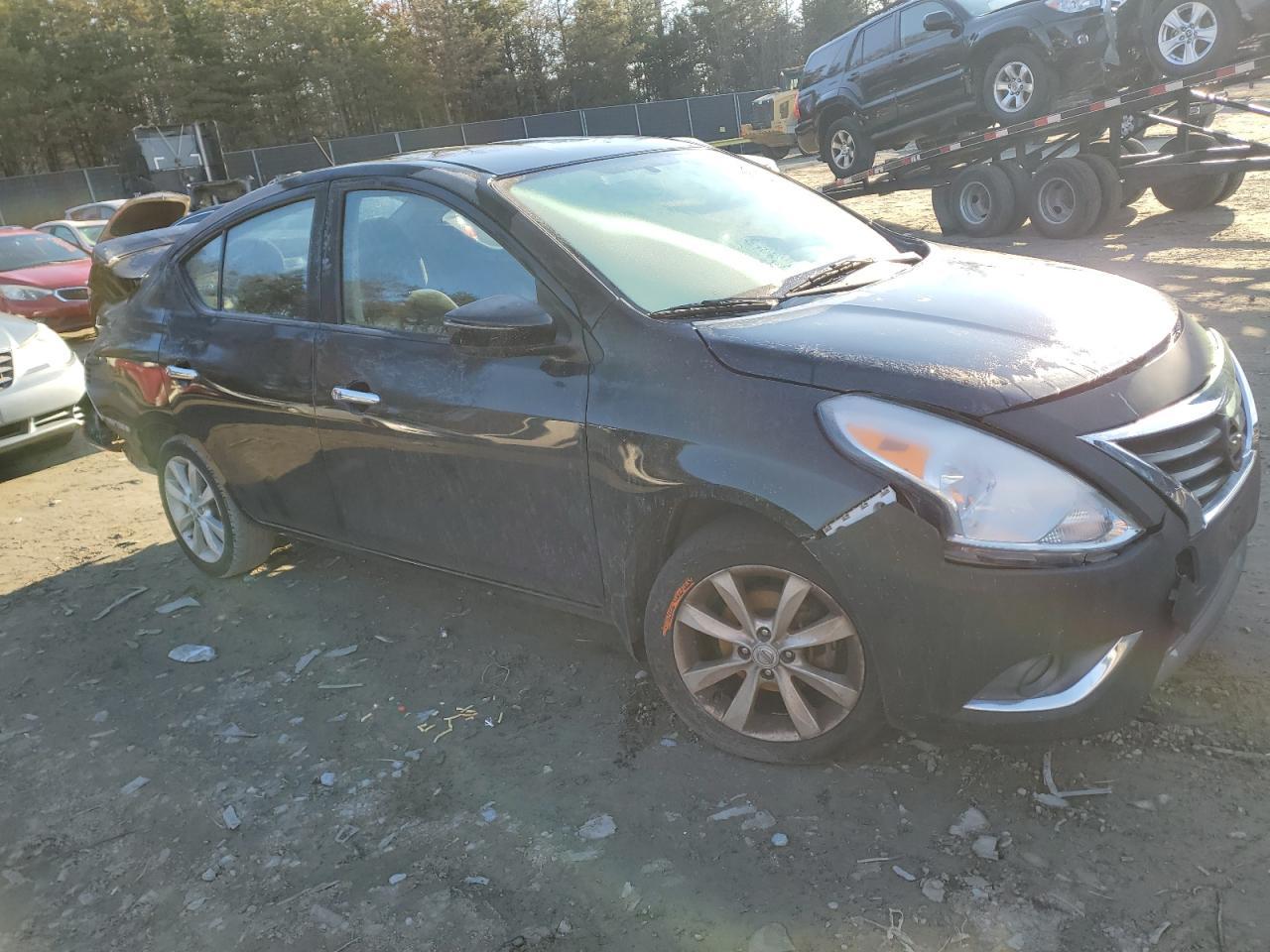 2017 NISSAN VERSA