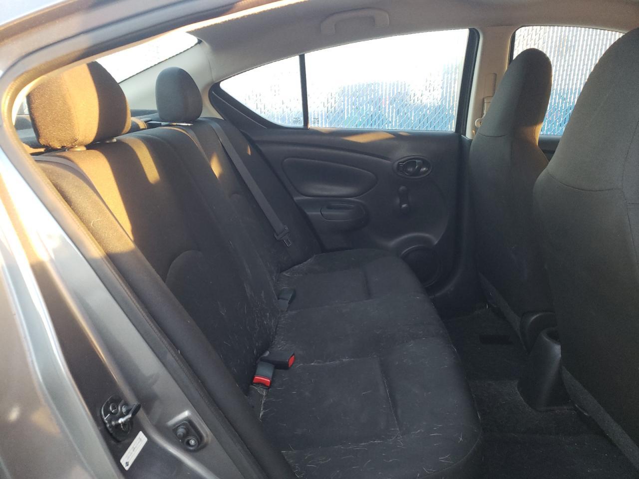 2016 NISSAN VERSA