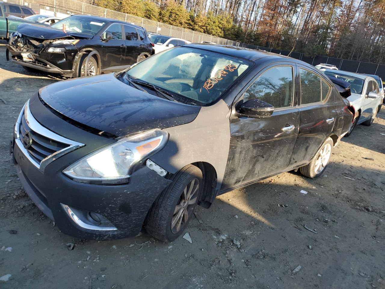 2017 NISSAN VERSA