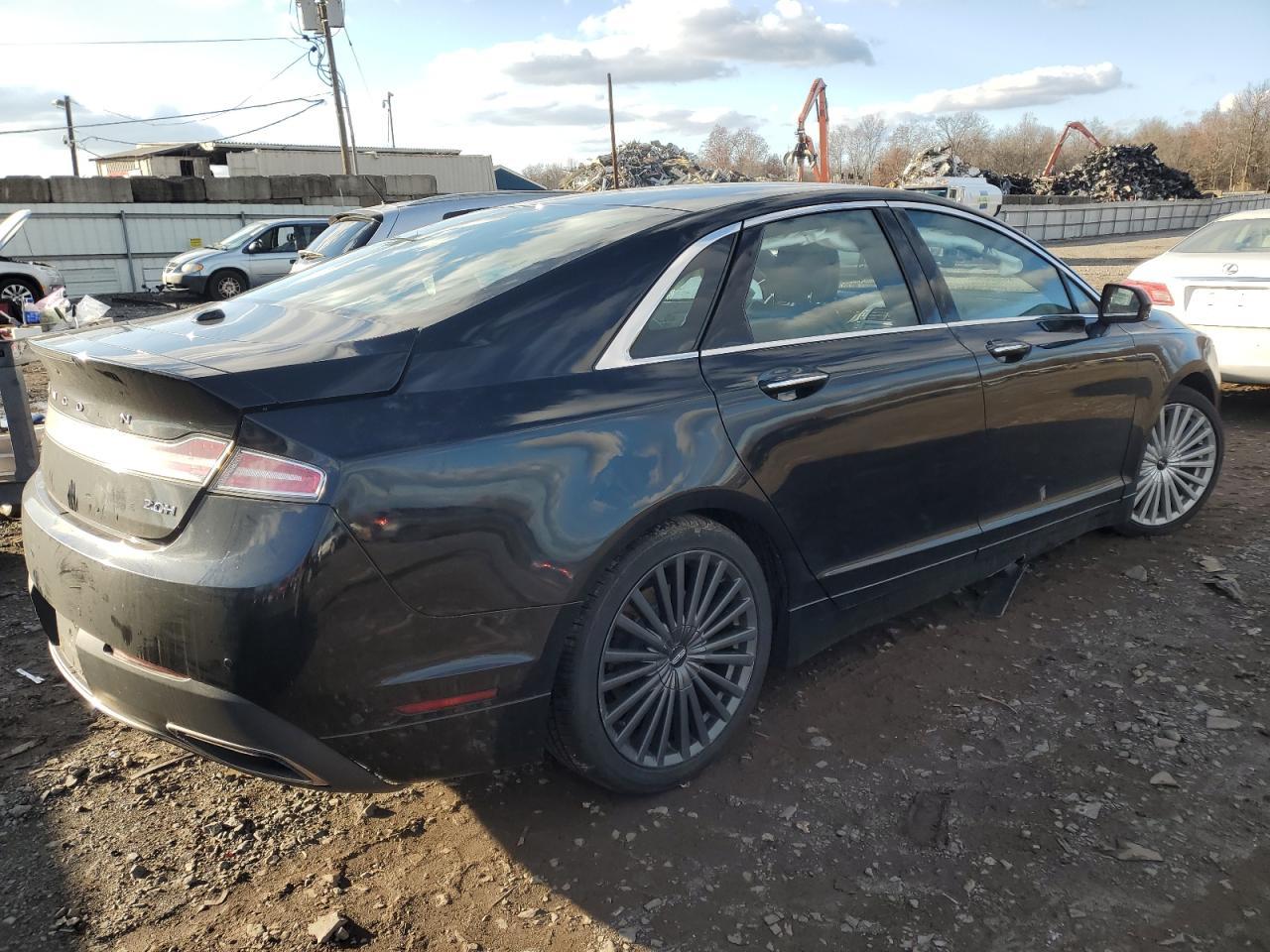 2017 LINCOLN MKZ