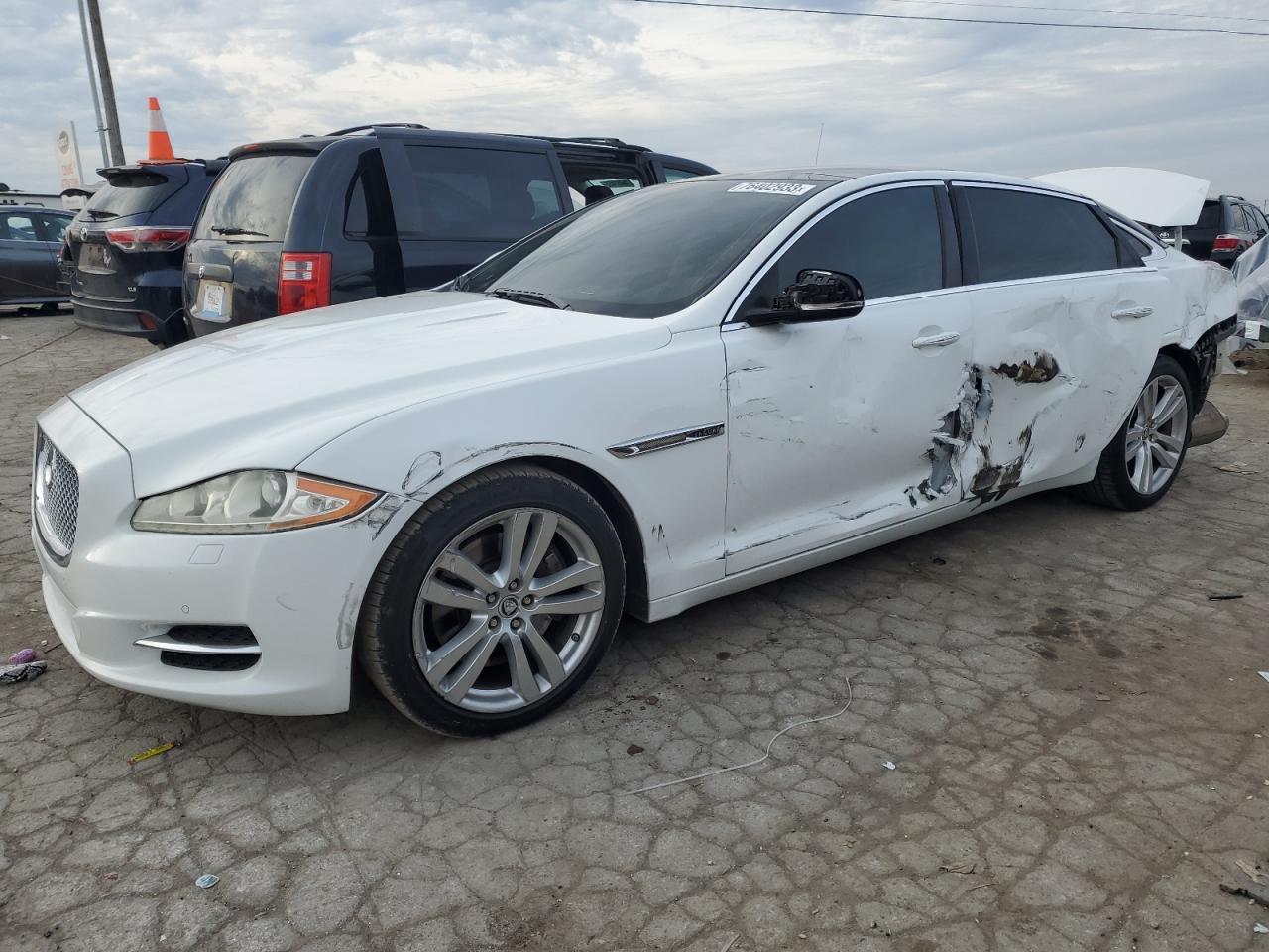 2011 JAGUAR Xj-Series