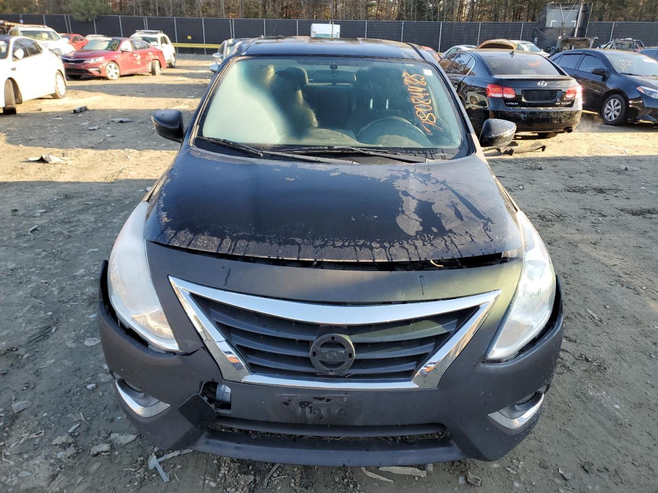 2017 NISSAN VERSA