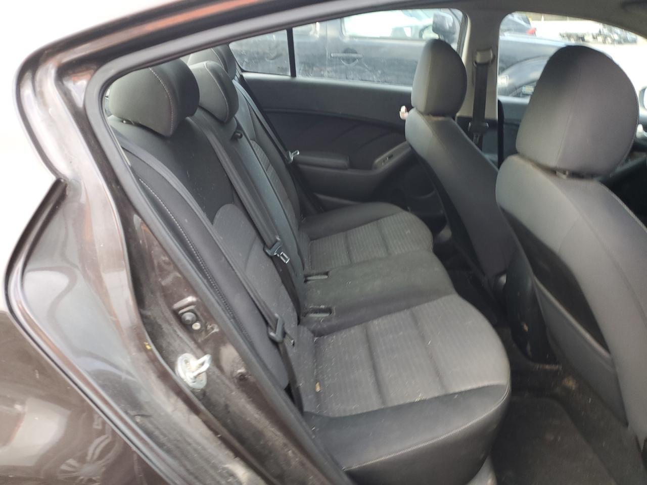2017 KIA FORTE