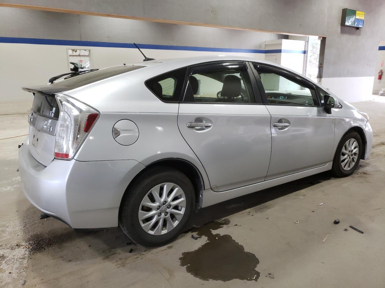 2014 TOYOTA PRIUS