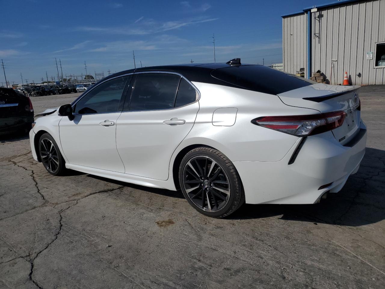 2019 TOYOTA CAMRY