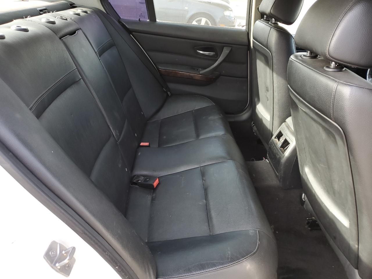 2011 BMW 3 SERIES