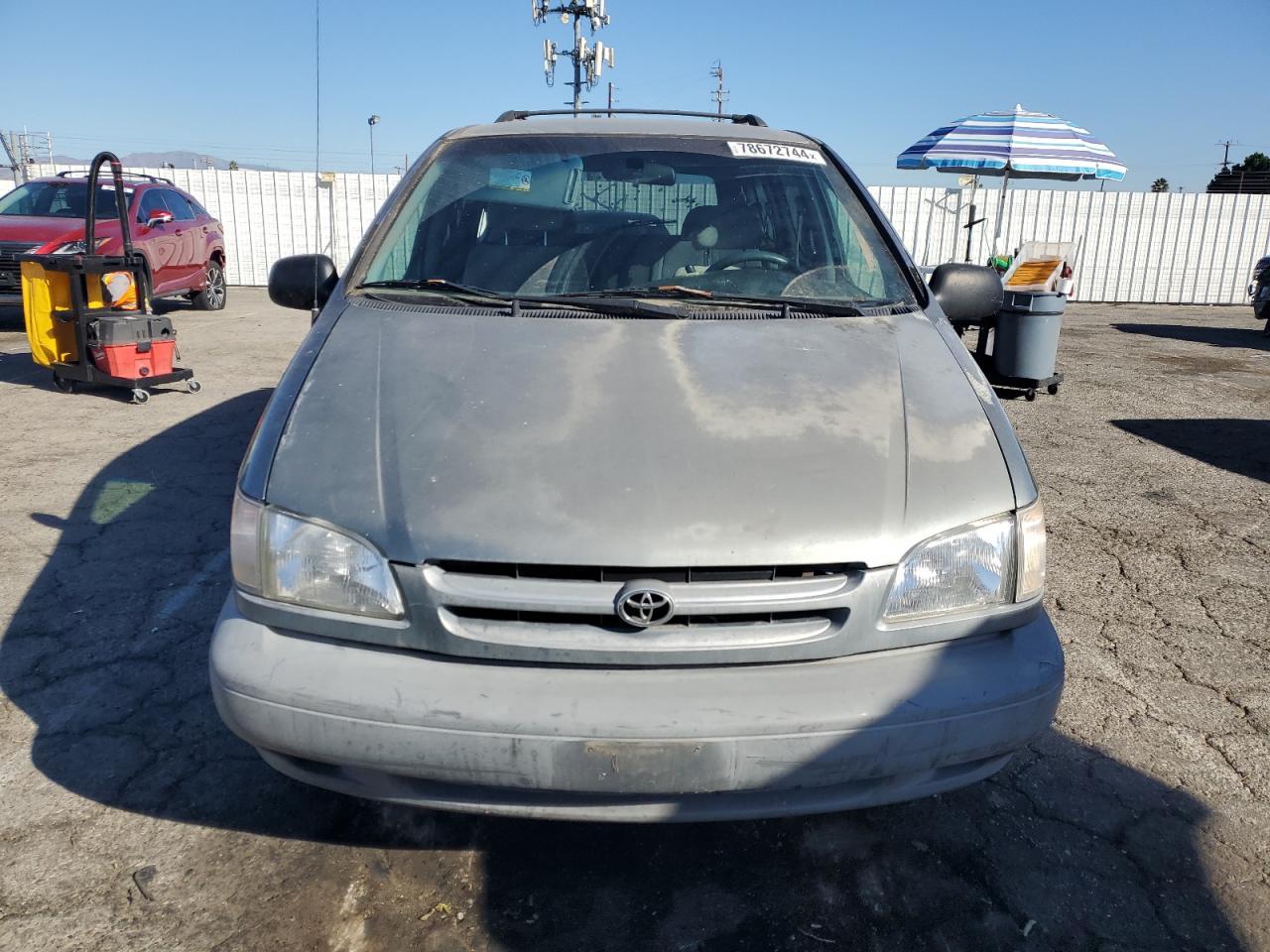 2000 TOYOTA SIENNA