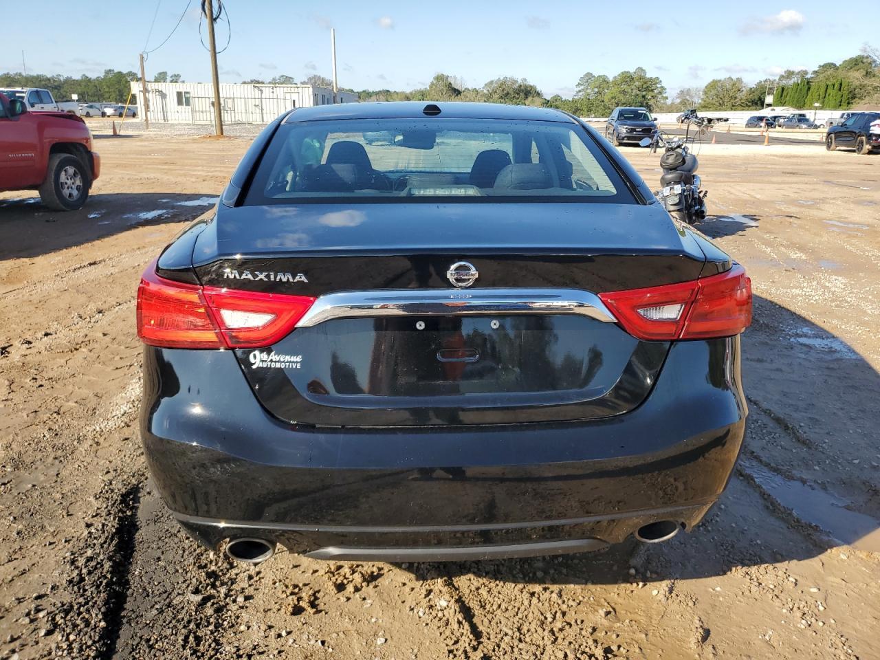 2016 NISSAN Maxima