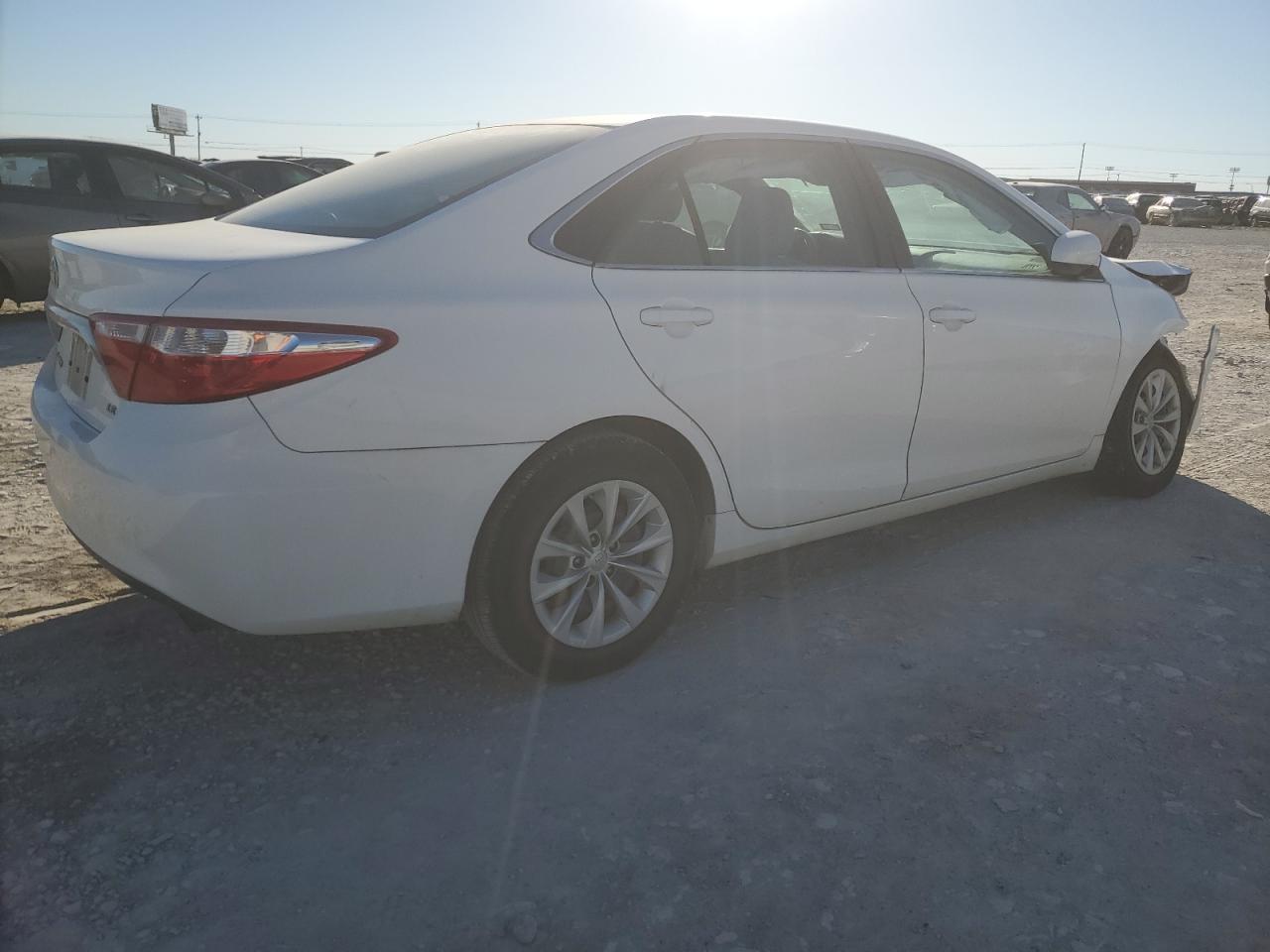 2016 TOYOTA CAMRY