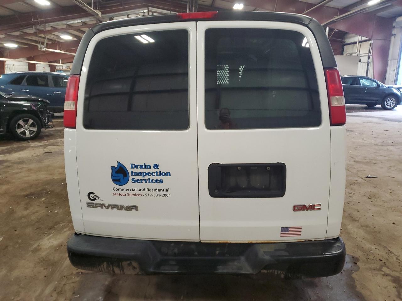 2011 GMC Savana
