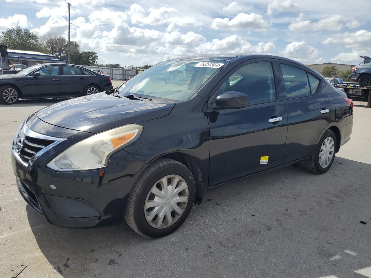 2017 NISSAN VERSA