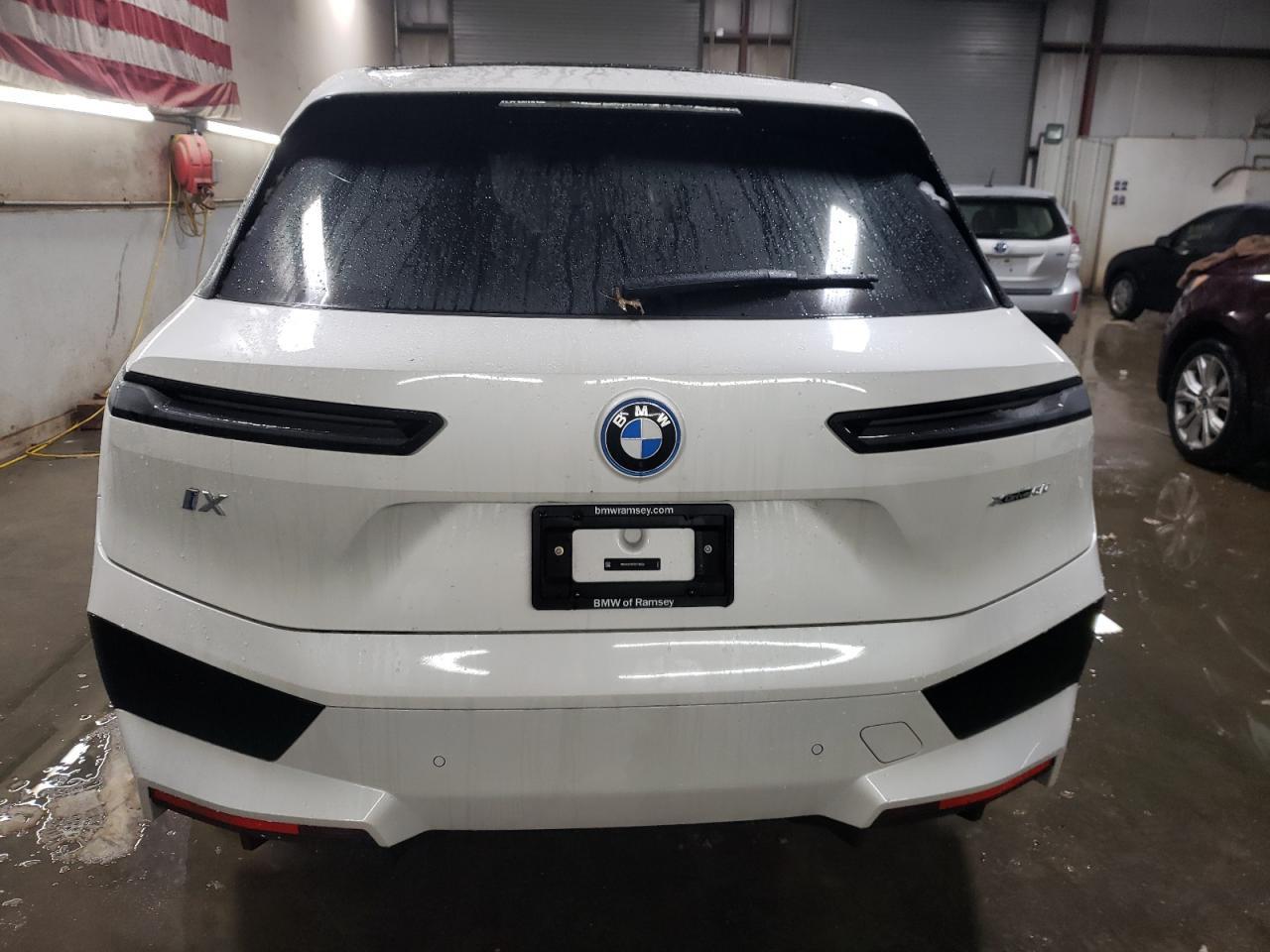 2025 BMW iX
