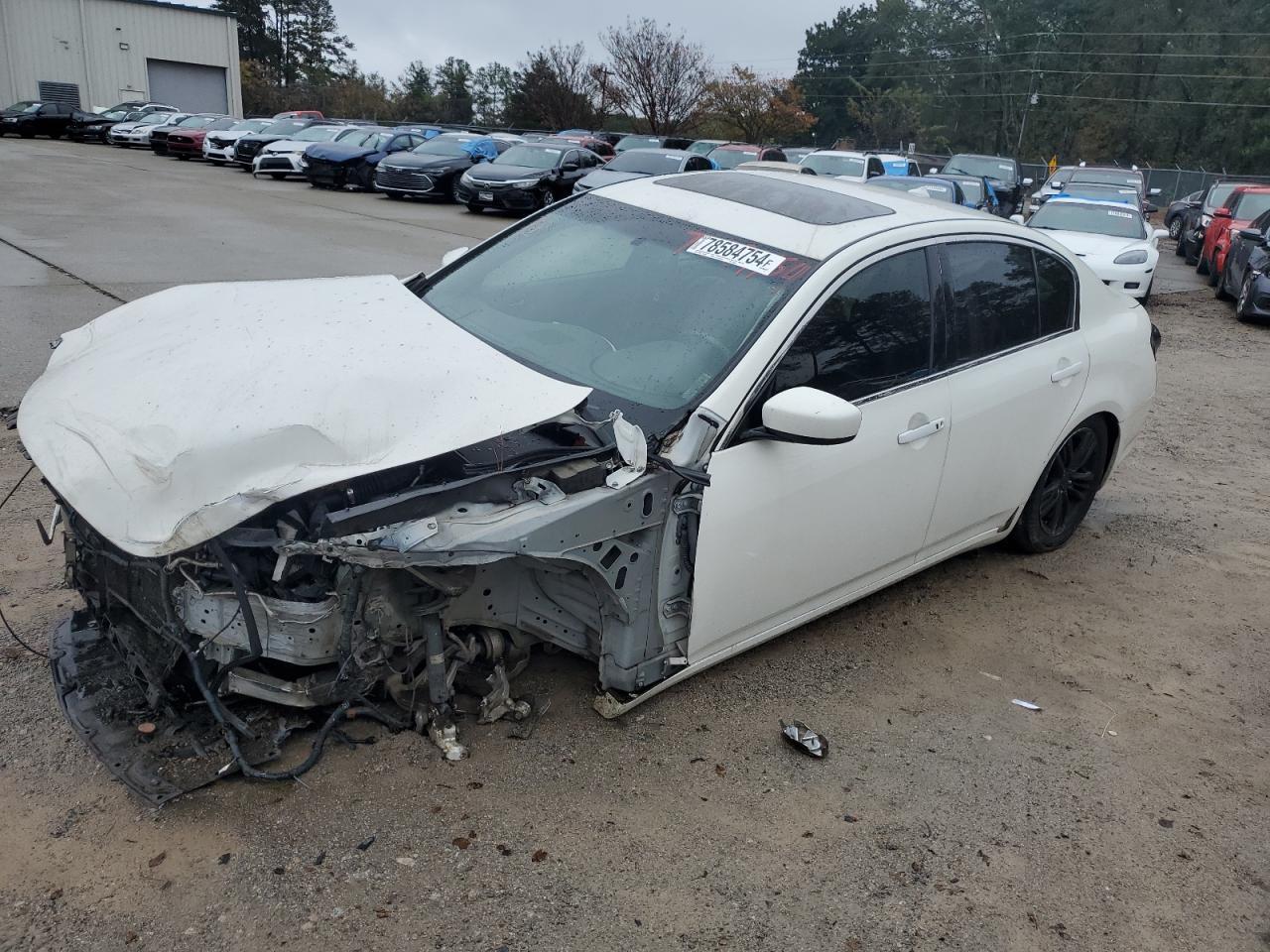 2011 INFINITI G37