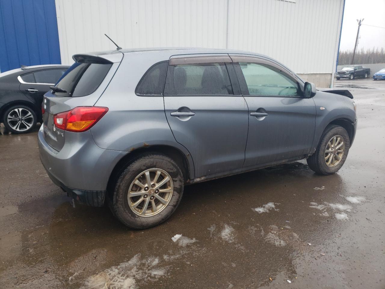 2015 MITSUBISHI outlander