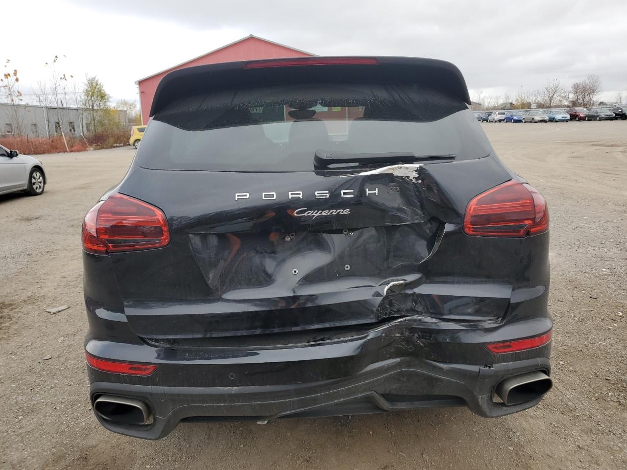 2017 PORSCHE CAYENNE
