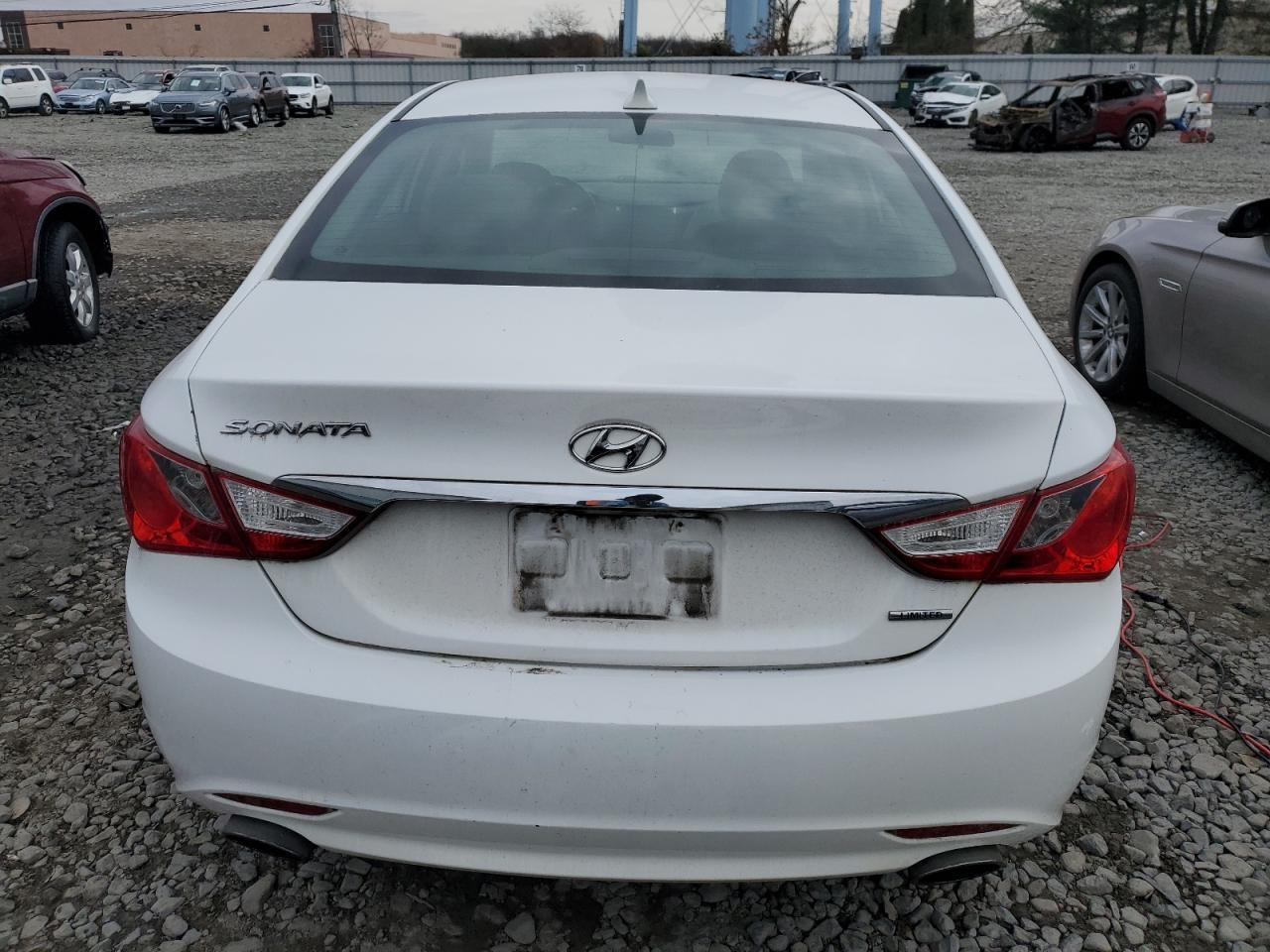 2011 HYUNDAI SONATA