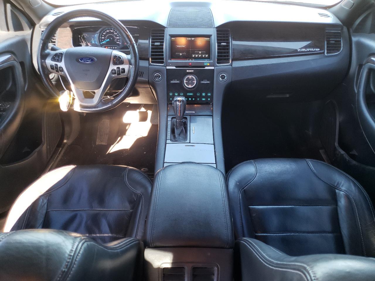 2013 FORD Taurus