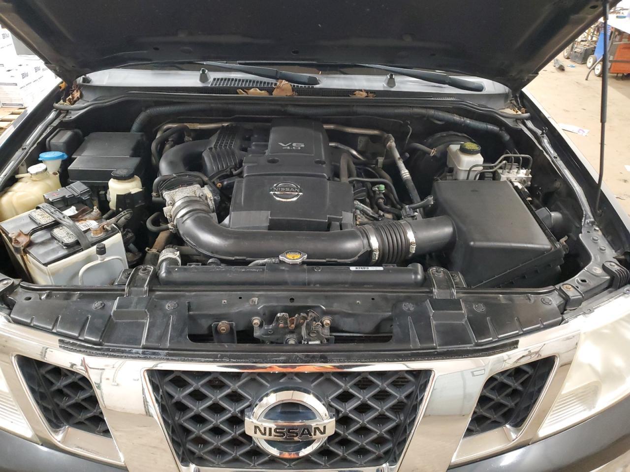 2011 NISSAN Frontier