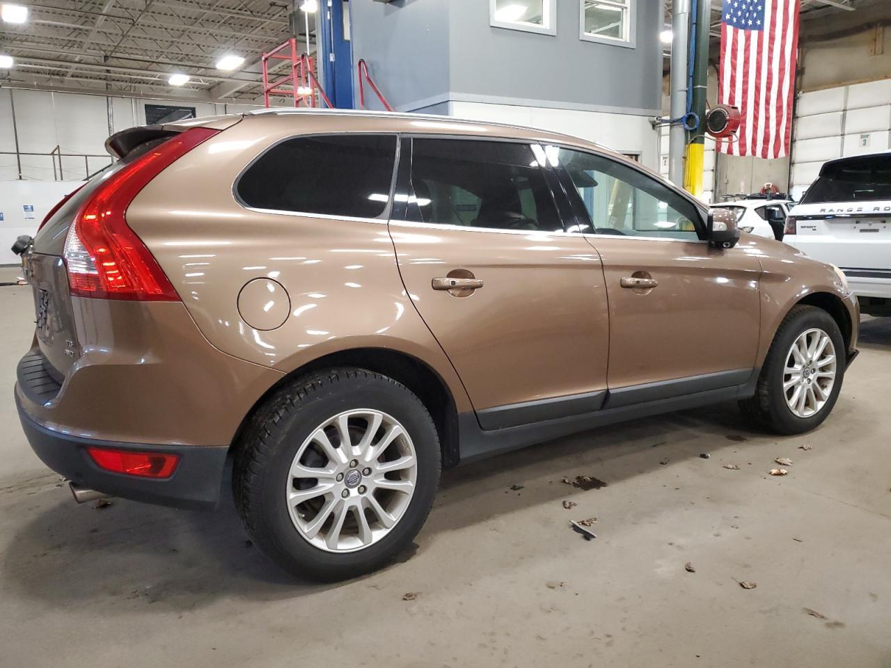 2010 VOLVO XC60