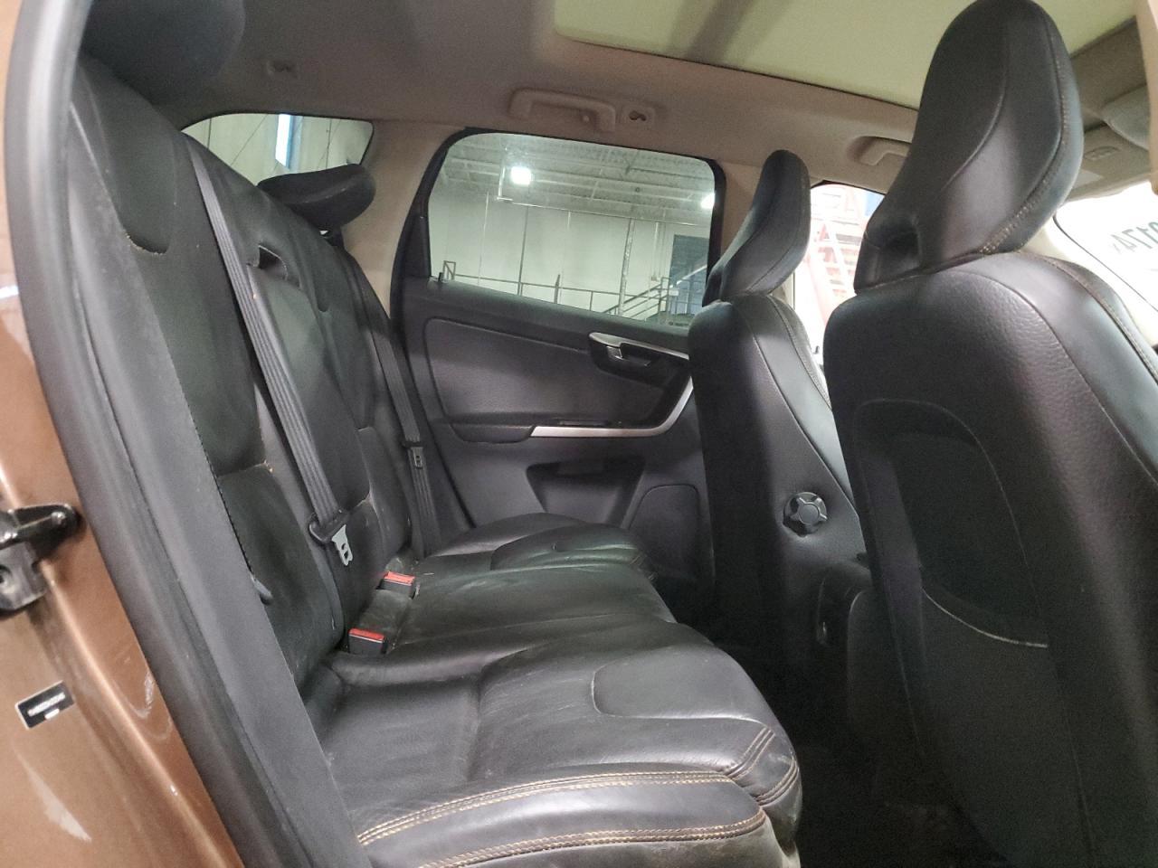 2010 VOLVO XC60