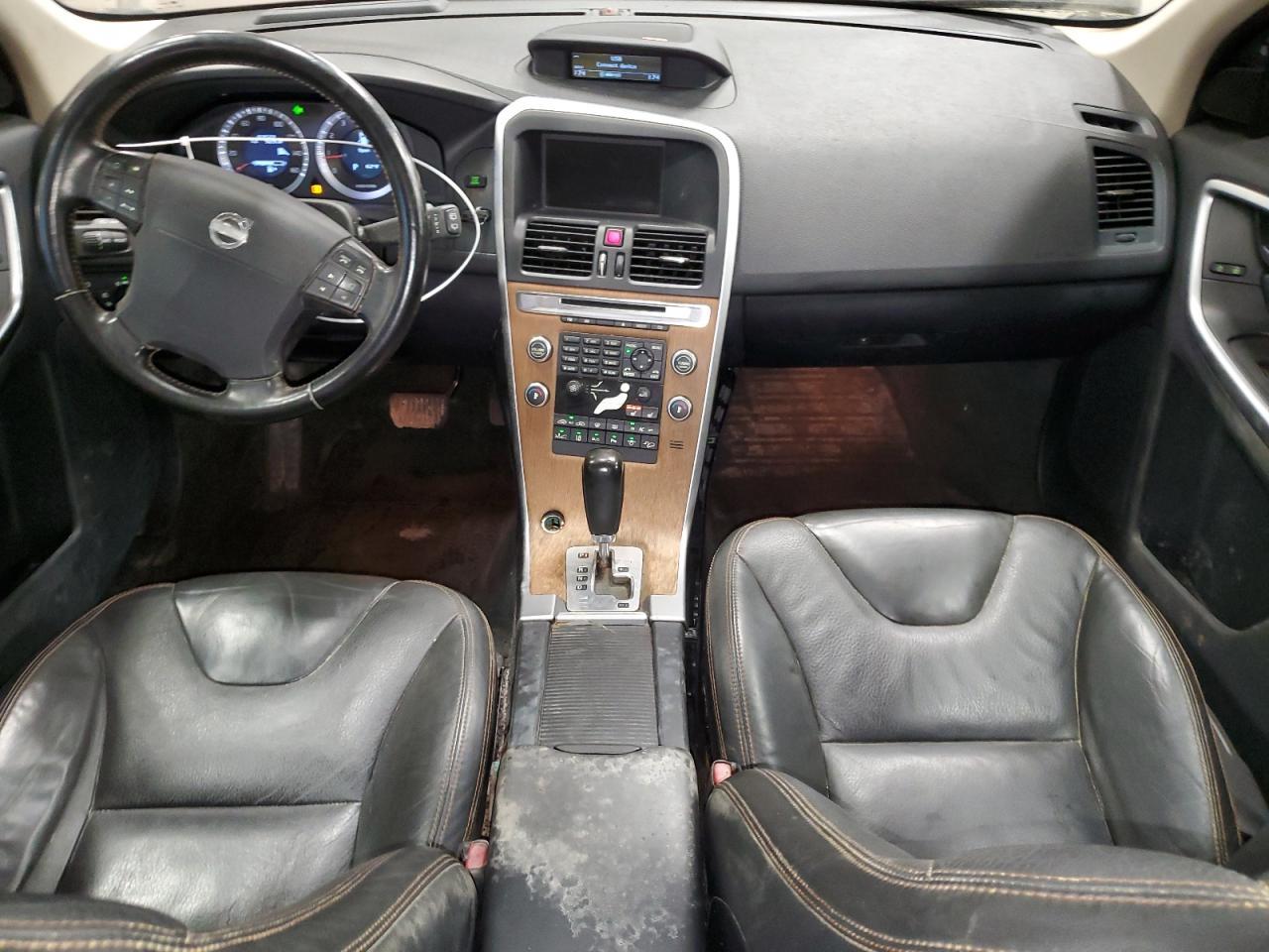 2010 VOLVO XC60