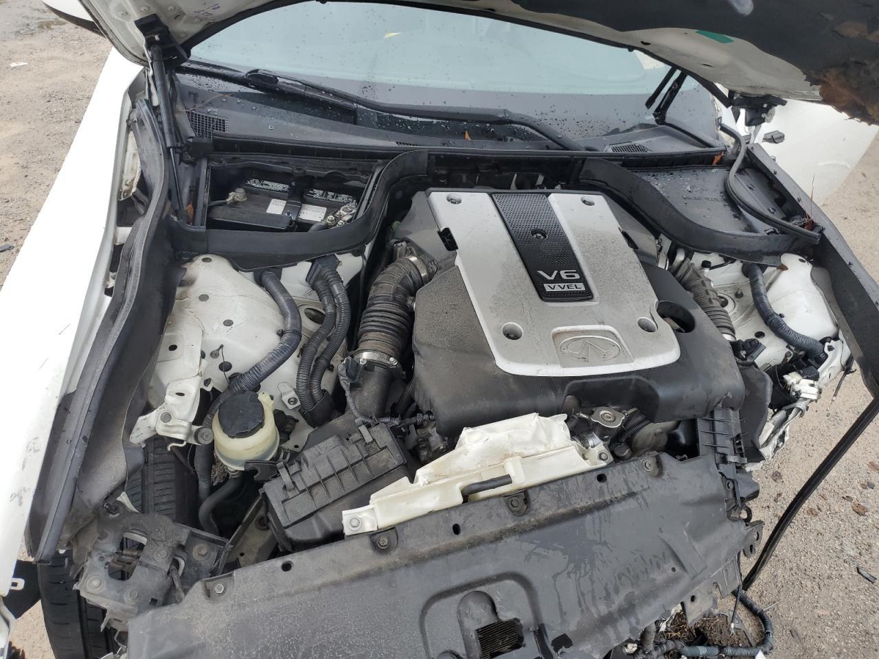 2011 INFINITI G37