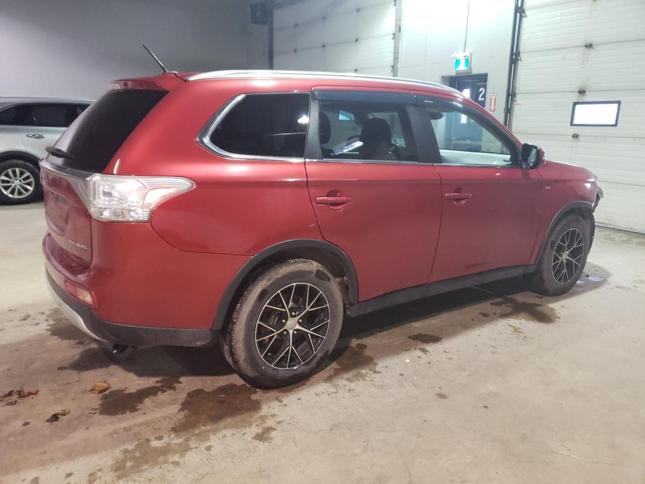 2015 MITSUBISHI outlander