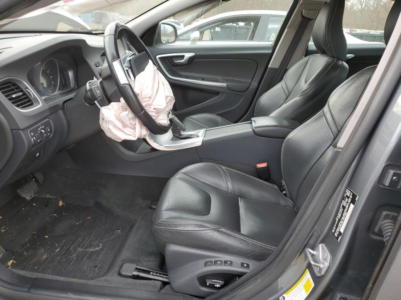 2017 VOLVO S60