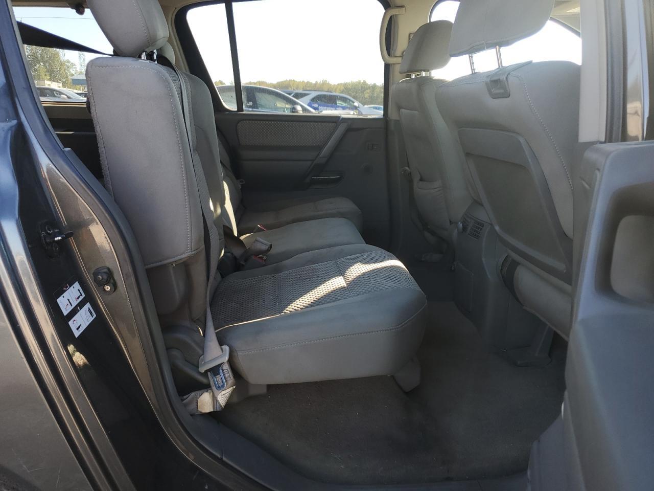 2005 NISSAN Armada