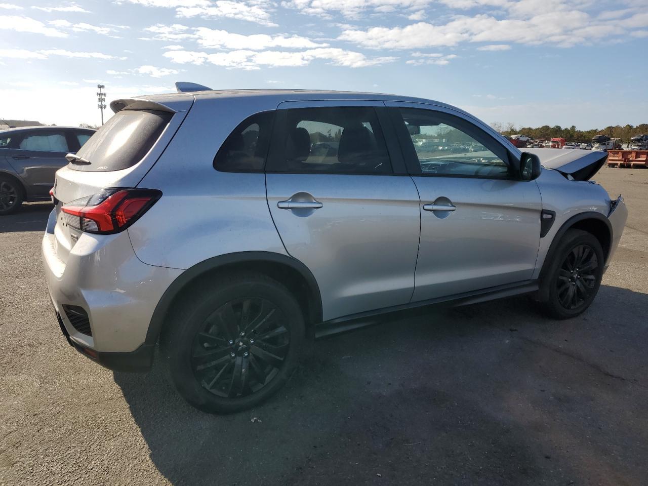 2021 MITSUBISHI outlander