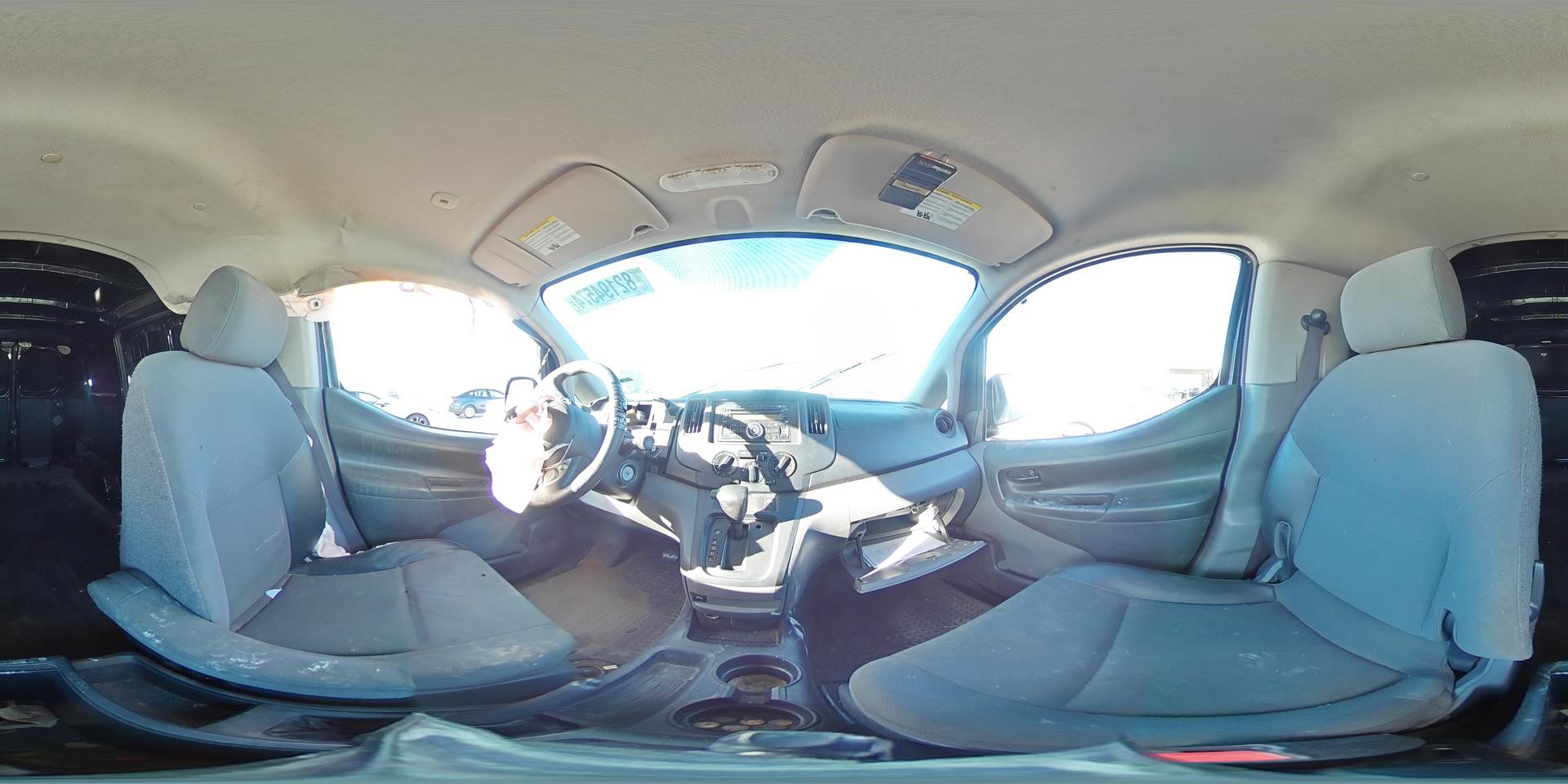 2015 NISSAN Nv