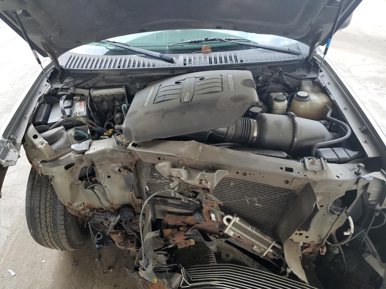2004 LINCOLN Navigator