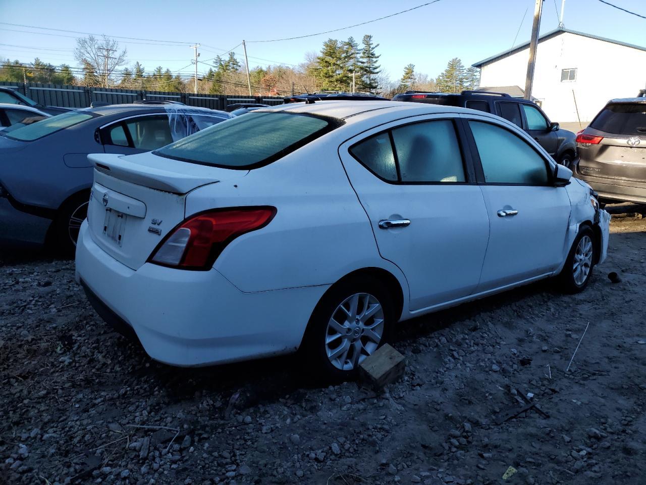 2018 NISSAN VERSA