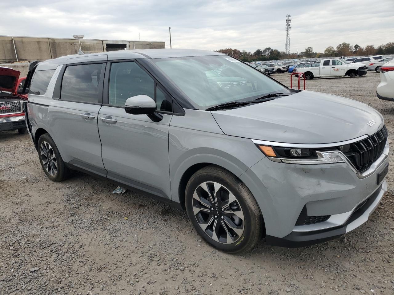 2024 KIA Carnival