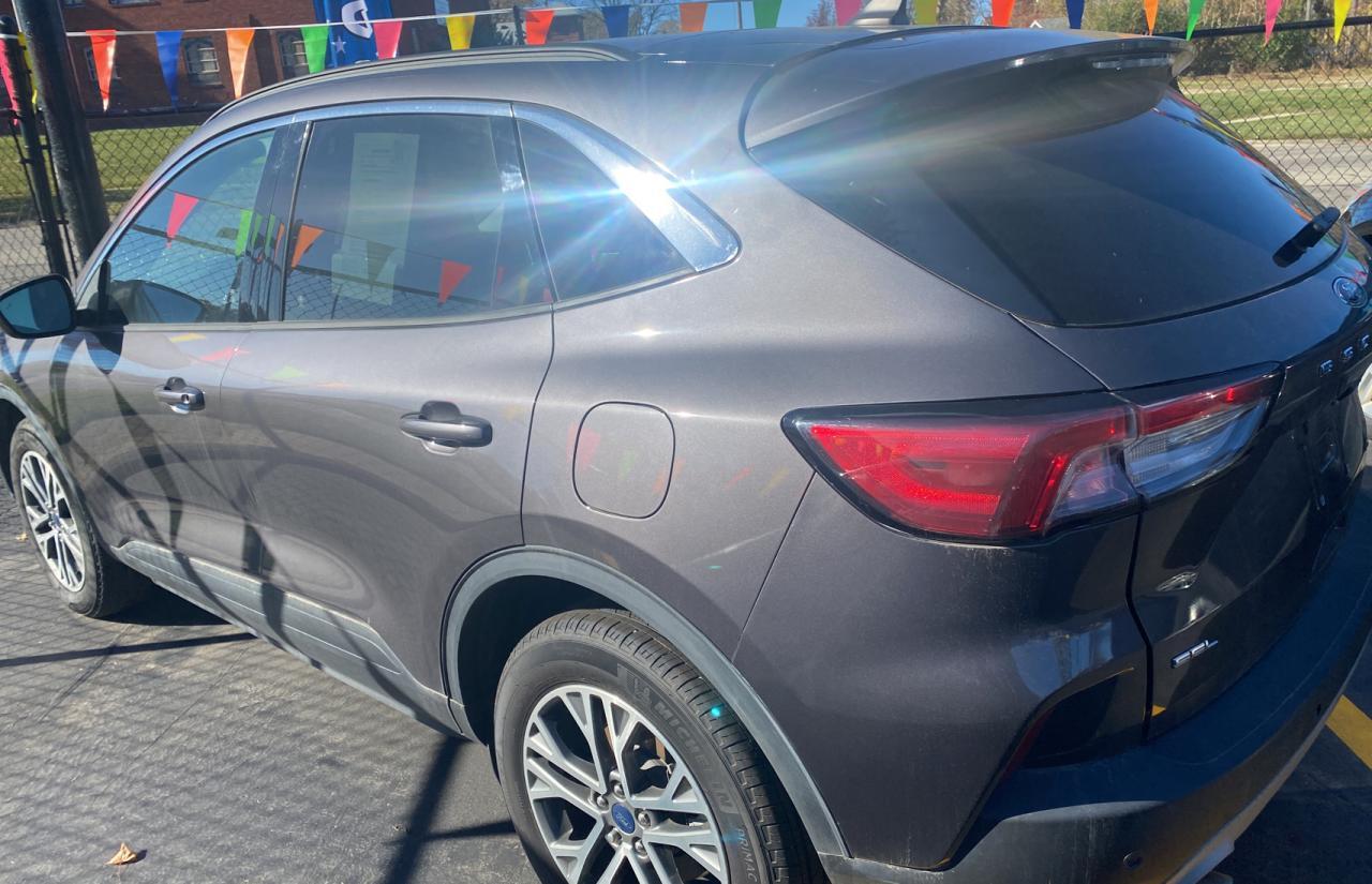 2021 FORD ESCAPE