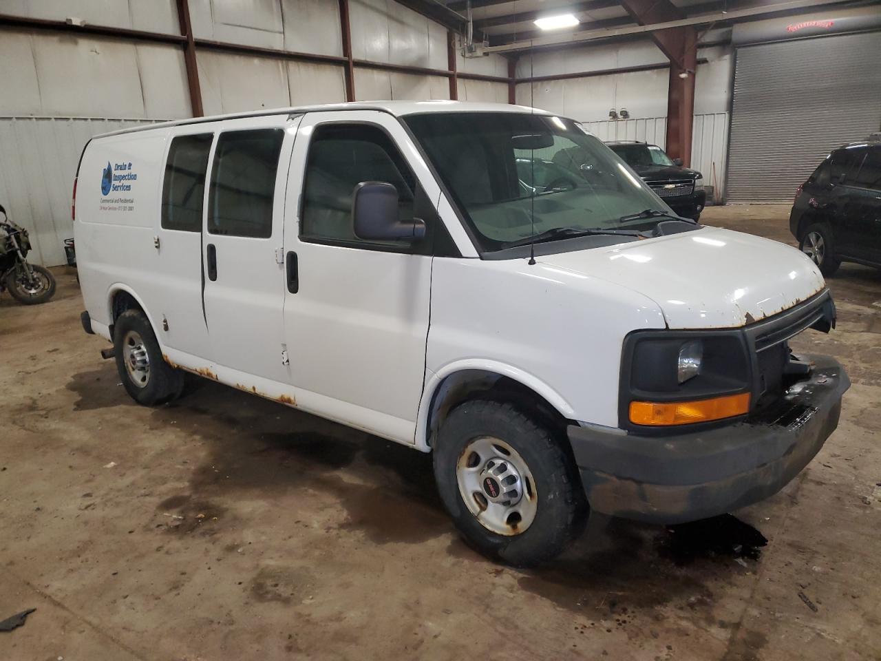 2011 GMC Savana