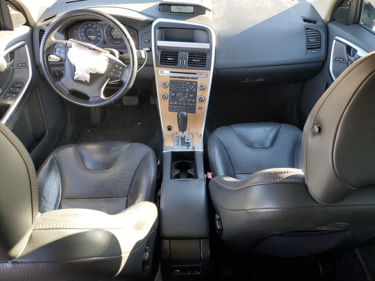 2010 VOLVO XC60