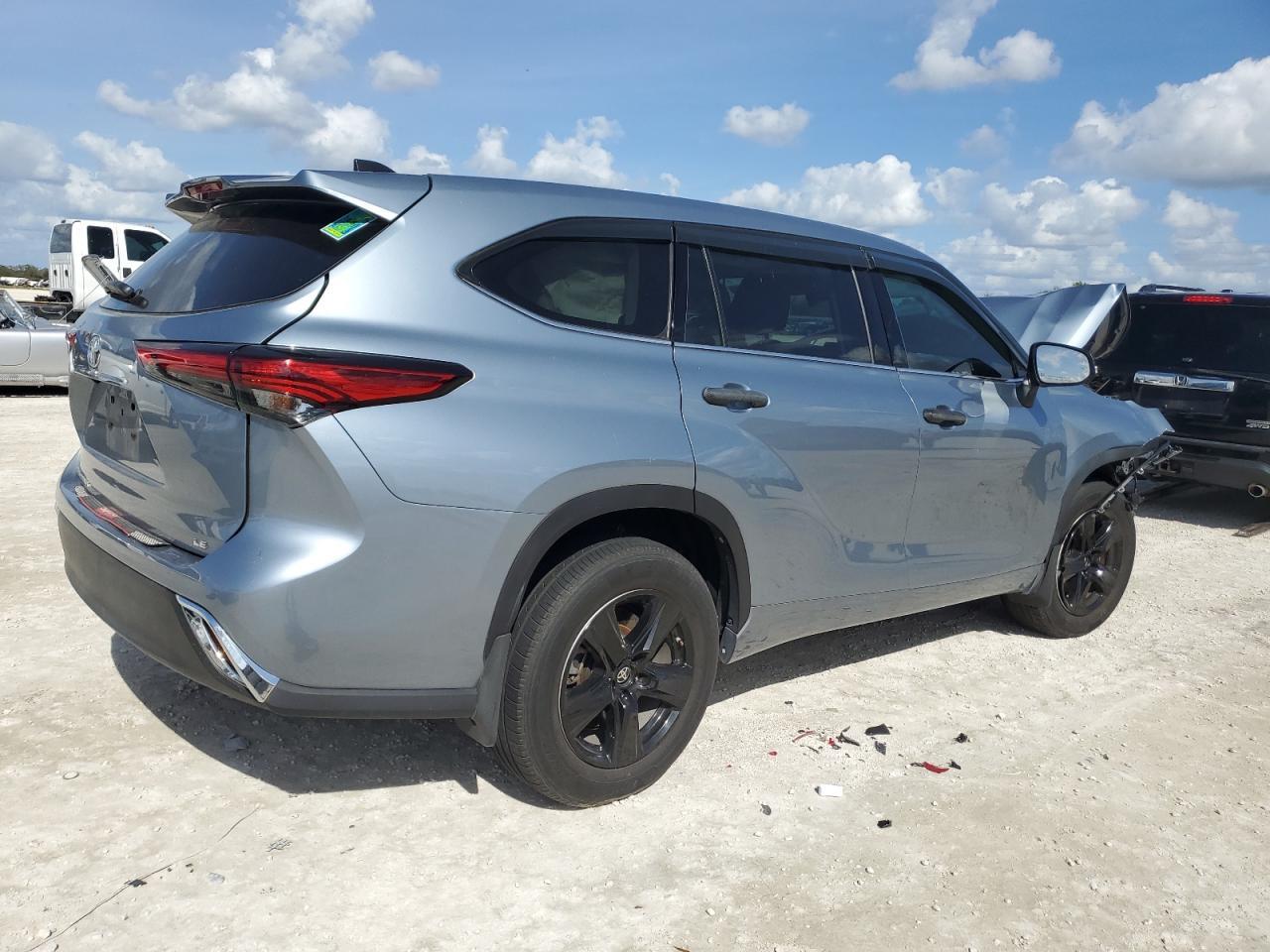 2022 TOYOTA HIGHLANDER