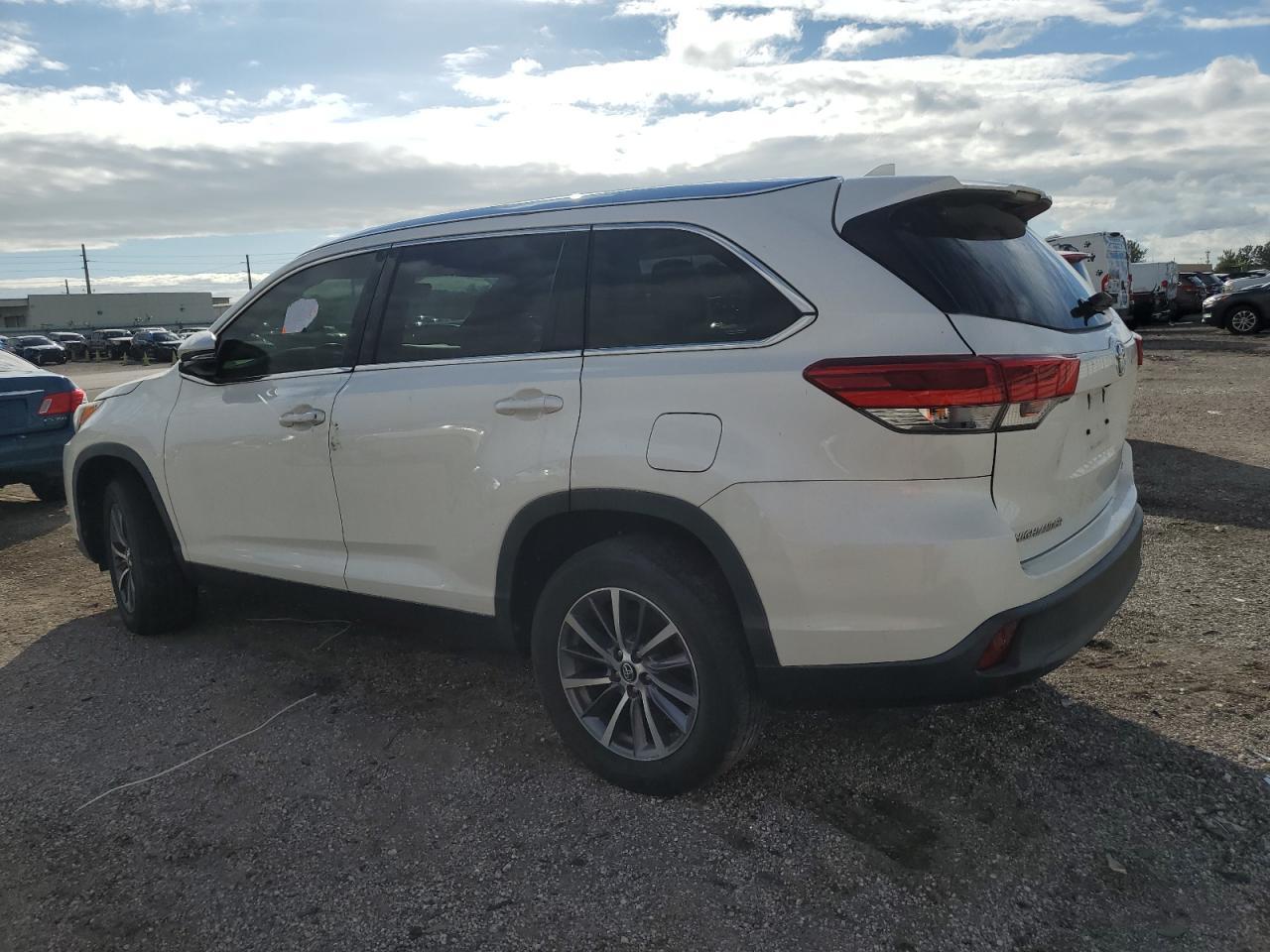 2019 TOYOTA HIGHLANDER