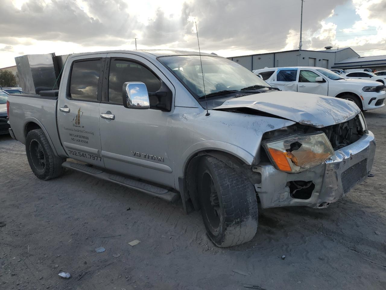 2012 NISSAN Titan
