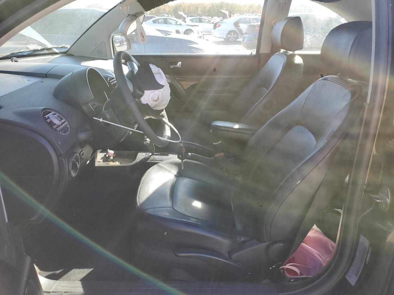 2010 VOLKSWAGEN Beetle