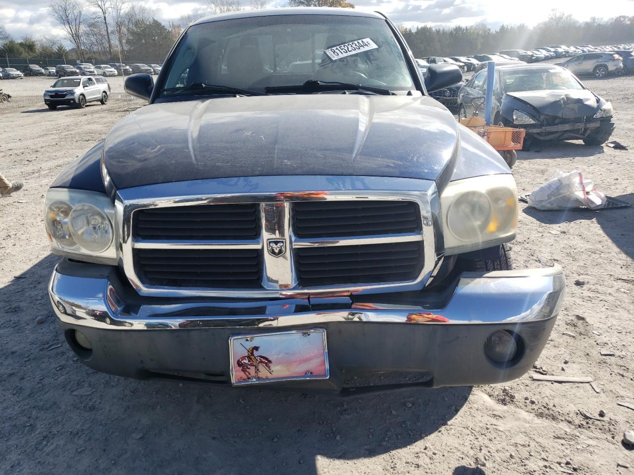 2005 DODGE Dakota