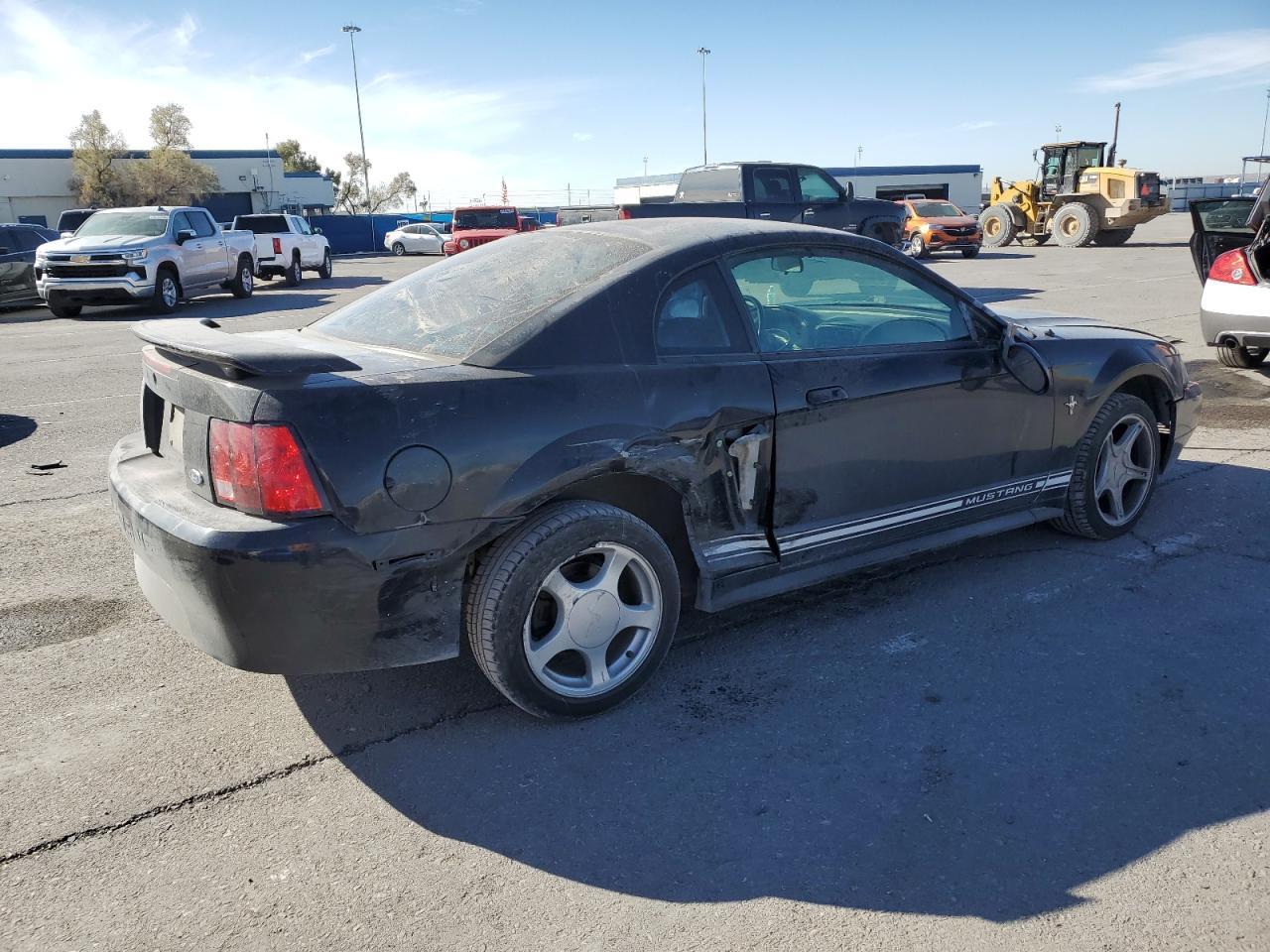 2001 FORD MUSTANG