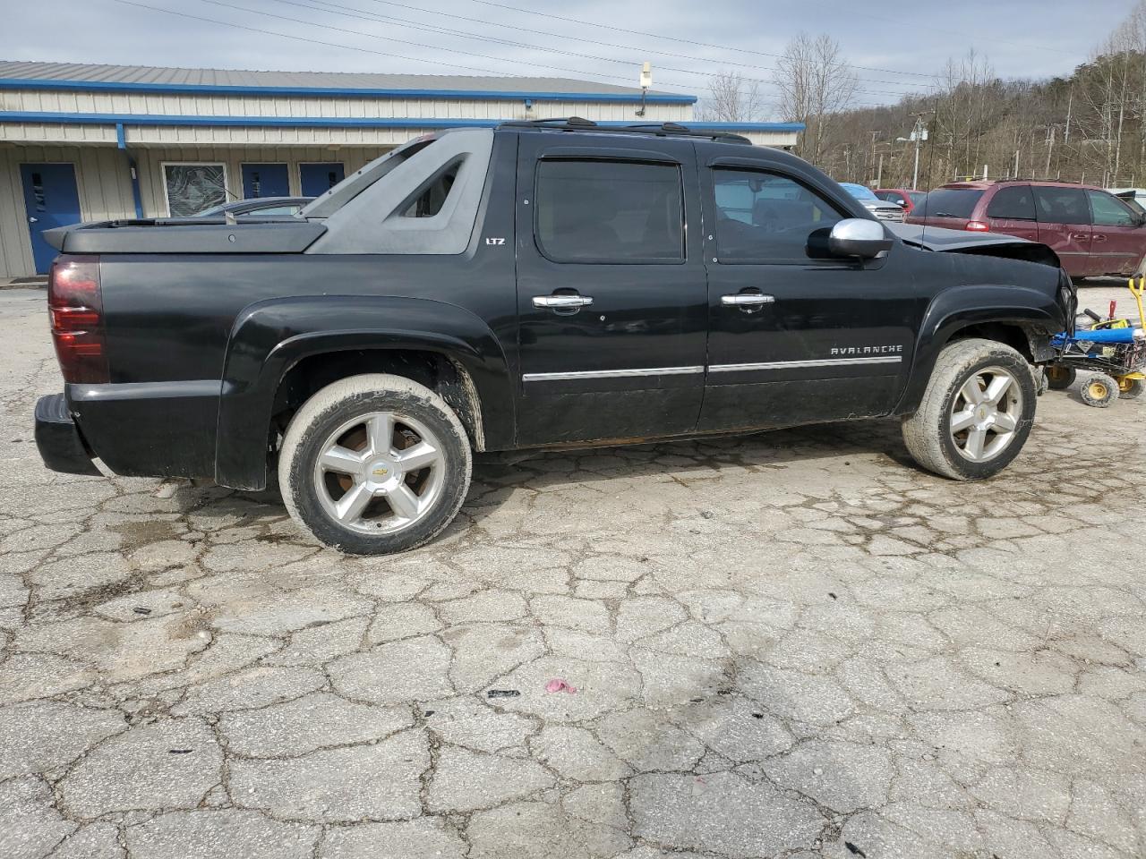 2011 CHEVROLET Avalanche
