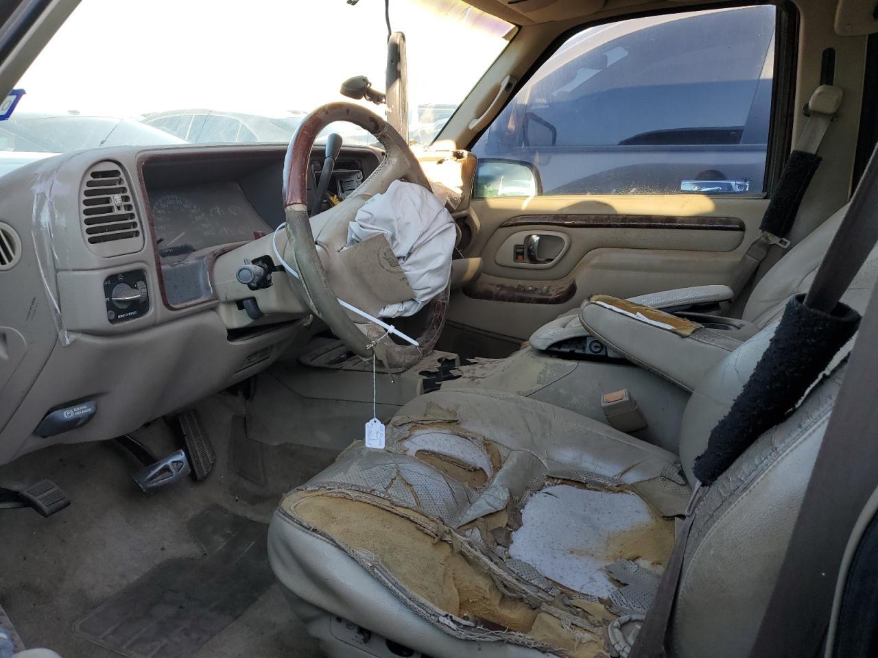 2000 CADILLAC ESCALADE