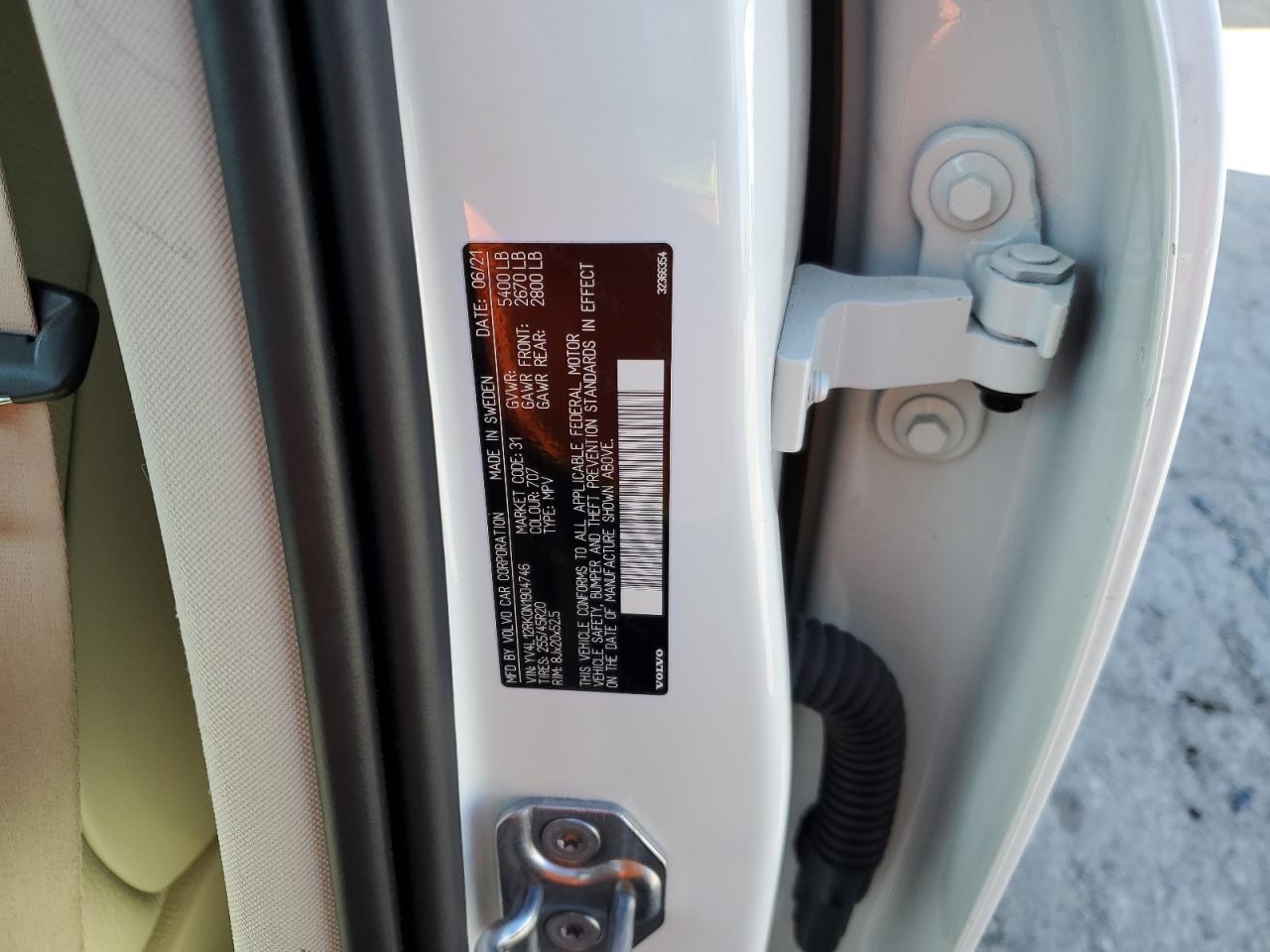 2022 VOLVO XC60