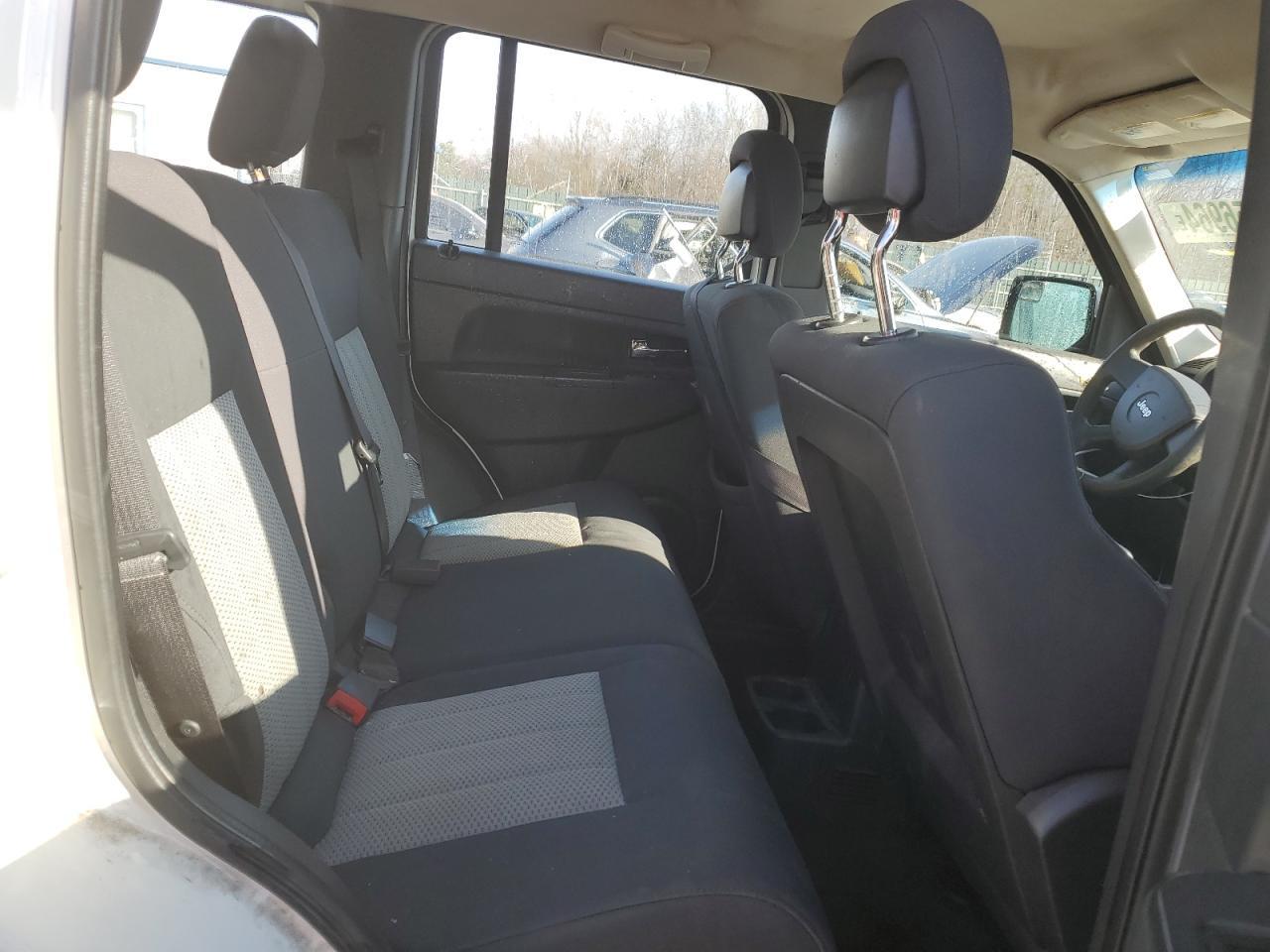 2010 JEEP Liberty